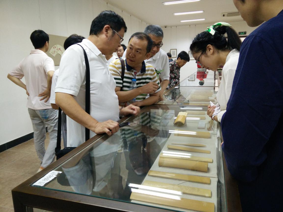 荣宝斋扇艺文化展携手顶级扇艺大师汇聚津城