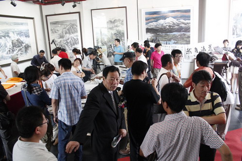 热烈祝贺亚洲美术家协会北京代表处暨晚晴亚美艺博院周年庆典
