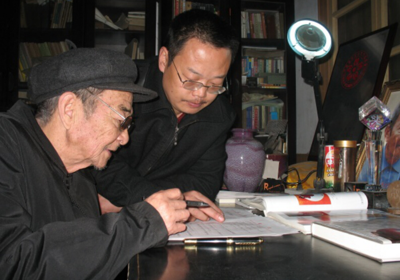 《福禄天下·九龙至尊》入藏中国人民革命军事博物馆