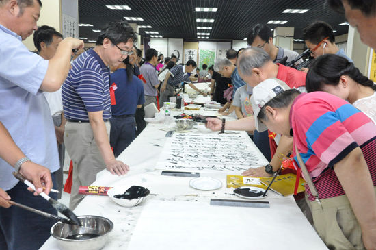 京东赏玩城开业仪式暨将军部长名家书画联展在燕郊启幕