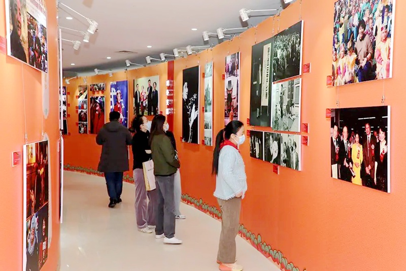 “第七届中国文联知名老艺术家艺术成就展”在北京举办