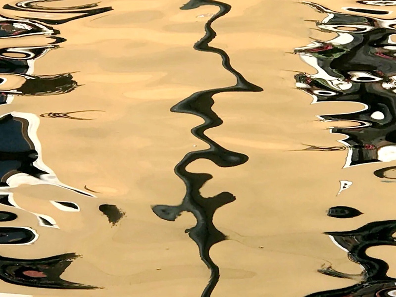 “一条小溪，流向漠海”贾廷峰影像作品展