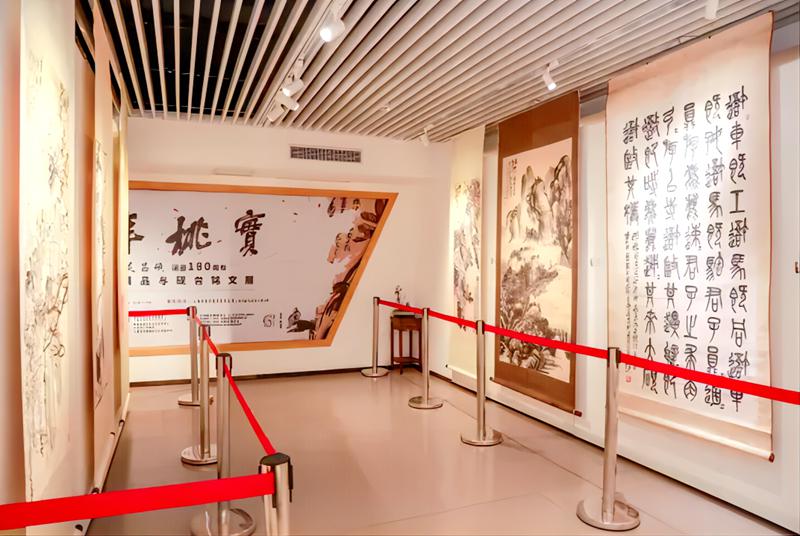 “千年桃实”吴昌硕诞辰180周年书画精品与砚台铭文展在上海举办