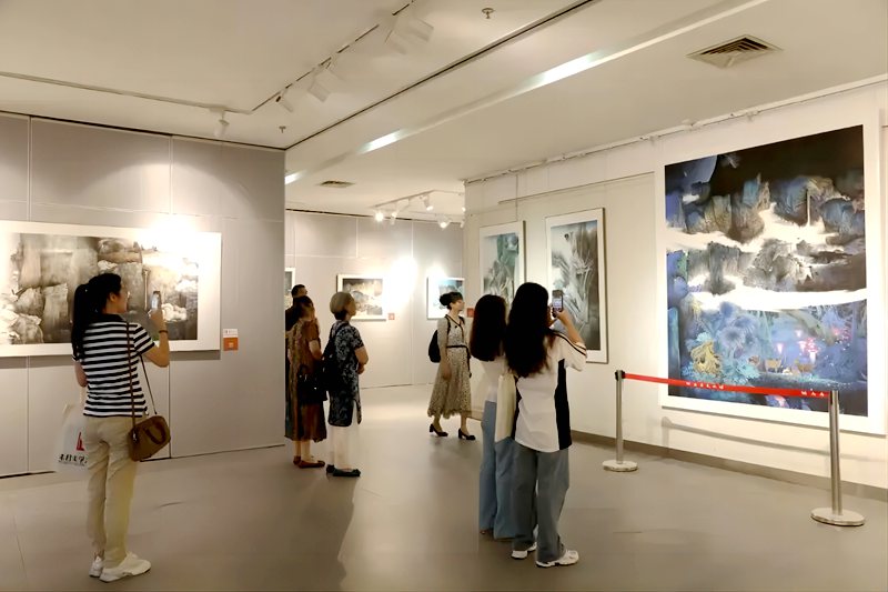 客居北京16年，湖南籍画家未君携83幅中国画作品“归来”