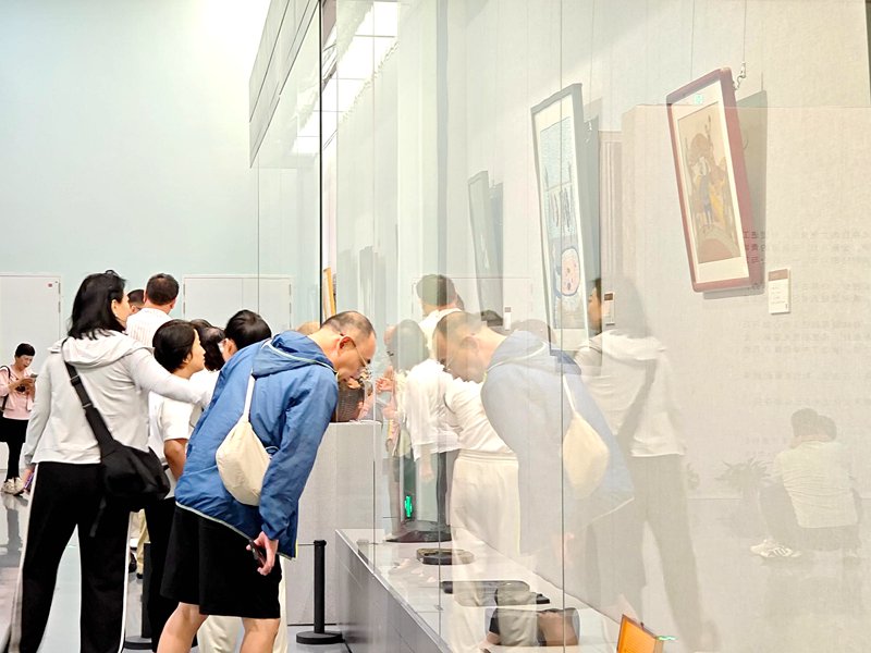 “大河九曲，匠心璀璨--沿黄九省区民间工艺美术精品展”在内蒙古美术馆开幕