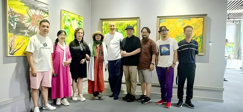 “灵魂--海男诗画展”在云南昆明开幕