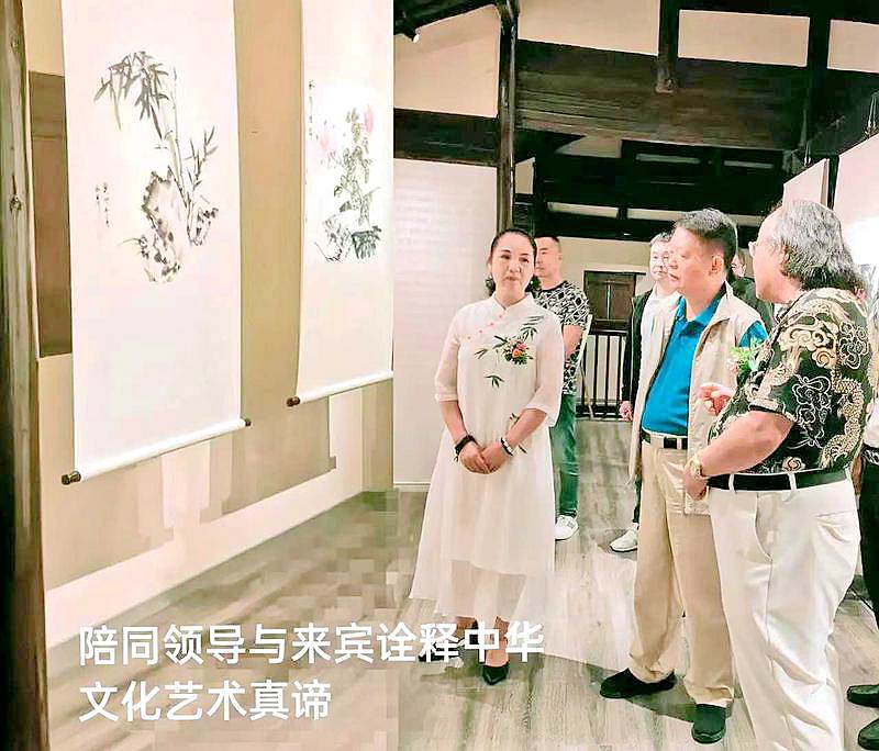 “75'国庆”何淑琴女士第二次书画展诸暨巡展于日前盛大开幕